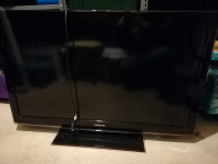 46" LCD Samsung TV - Needs work