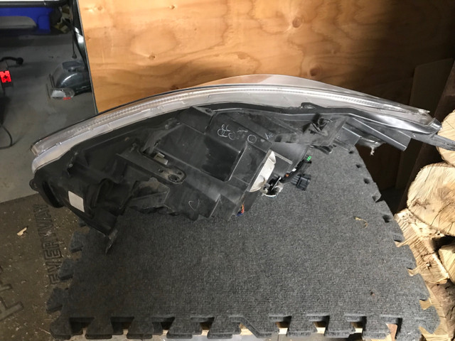 2019-21 Murano passenger headlamp in Auto Body Parts in Truro - Image 4