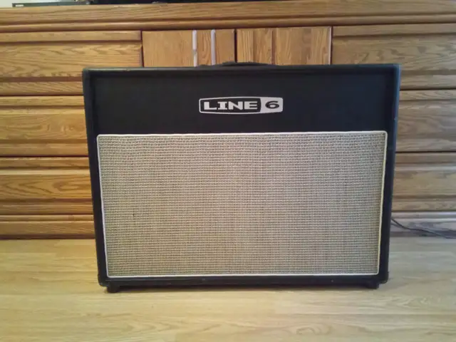 Line 6 Flextone III XL 150W Stereo Guitar Amp in Amps & Pedals in Ottawa - Image 8