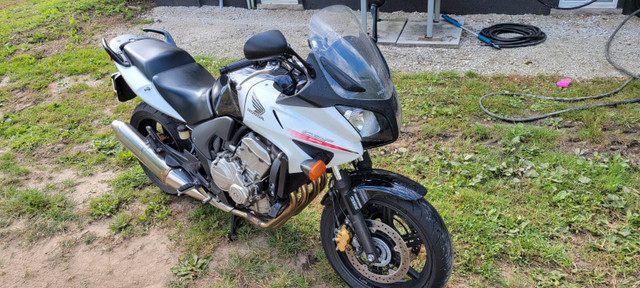 2012 Honda CBF 600 in Sport Touring in Barrie - Image 4