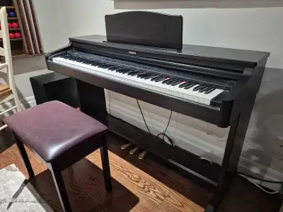Roland HP236 piano, View more