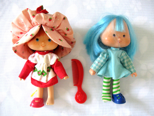 LOT DE POUPEES FRAISINETTES VINTAGE STRAWBERRY SHORTCAKE DOLLS dans Art et objets de collection  à Ouest de l’Île - Image 2