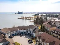 Townhouse for rent on Collingwood Harbor Bay Collingwood