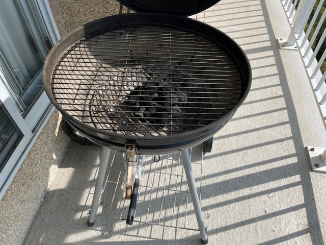 Coal bbq grill in BBQs & Outdoor Cooking in St. Albert - Image 2