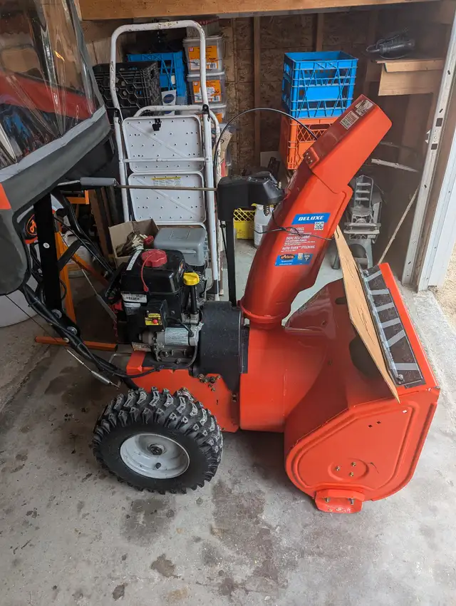 Ariens Deluxe Snowblower with Wind Screen in Snowblowers in Winnipeg - Image 3