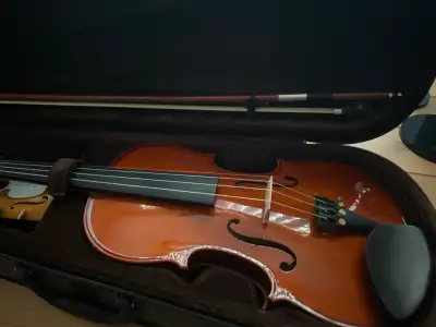 Stentor Student Standard Violin 4/4 with Case, View more