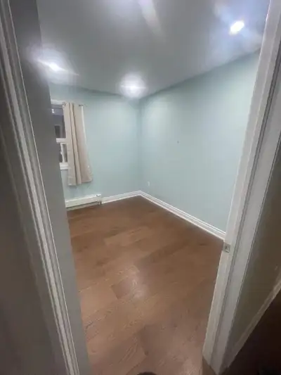 Room for Rent – Available May 1st A spacious room for rent in a house. The property is conveniently...