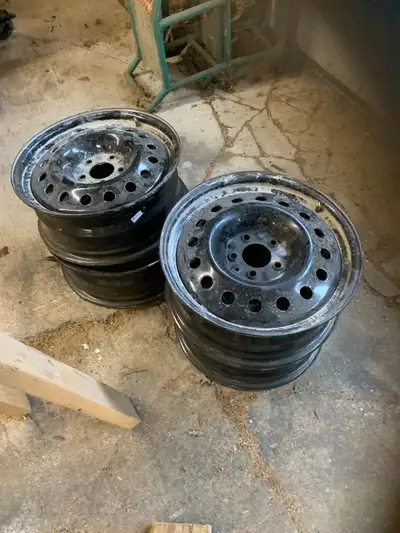 4 17 inch by 6.5 used steel rims only used 1 winter. Bolt pattern is 5 x 114.3. Excellent condition.
