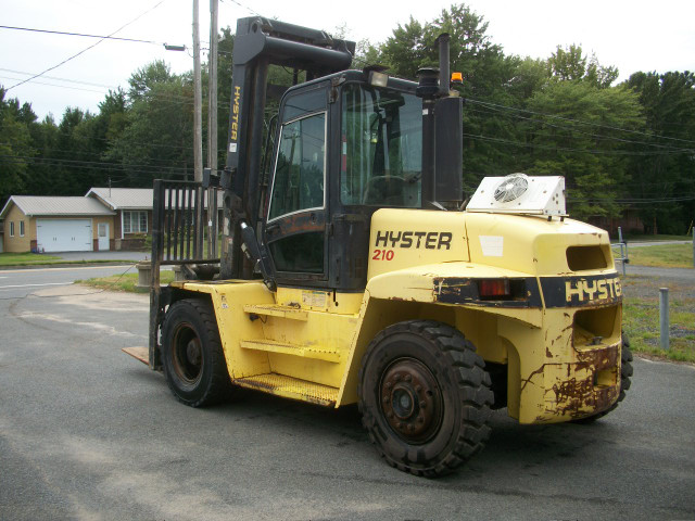 Chariot elevateur ( Lift ) Hyster dans Équipement lourd  à Saint-Hyacinthe - Image 4