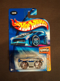 HOT WHEELS FIRST EDITIONS  BLINGS CHEVY AVALANCHE #26