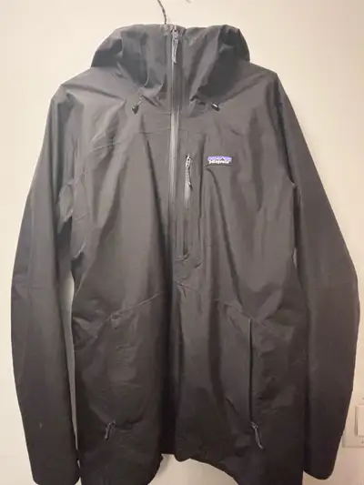 Patagonia Women’s Powder Town Jacket – Black – Size L, View more