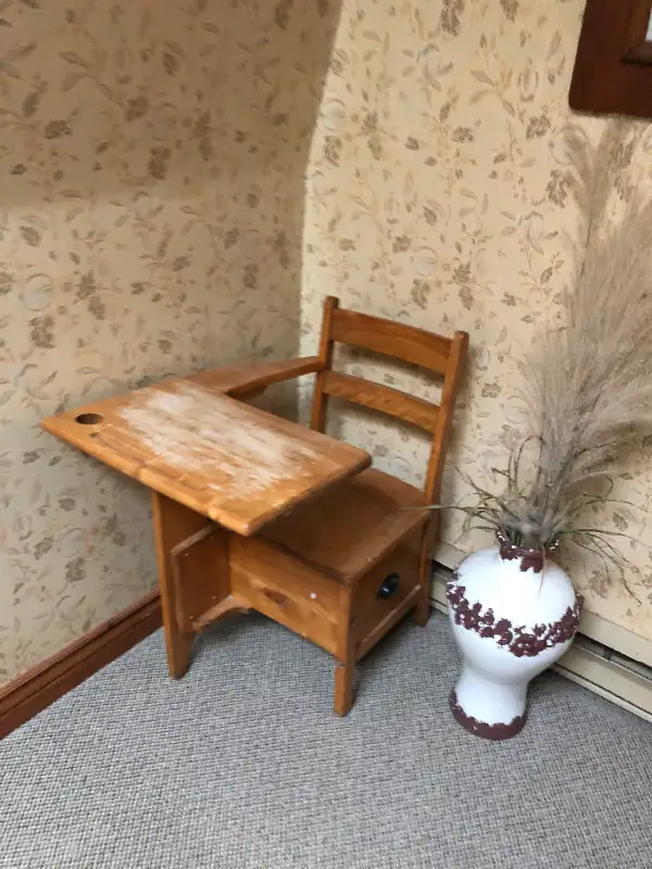 Antique Wood School Desk in Other in Markham / York Region - Image 4
