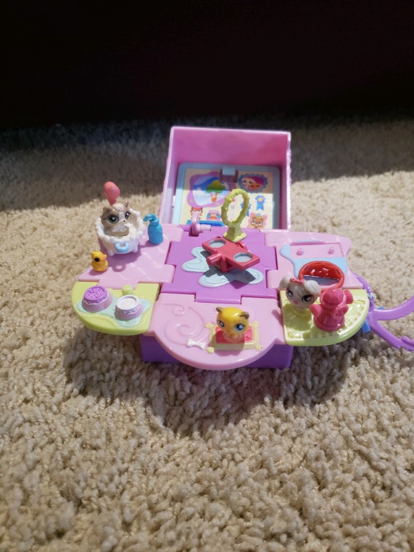 Littlest Pet Shop Teeniest Tiniest Pop Up Playground Playset Toys