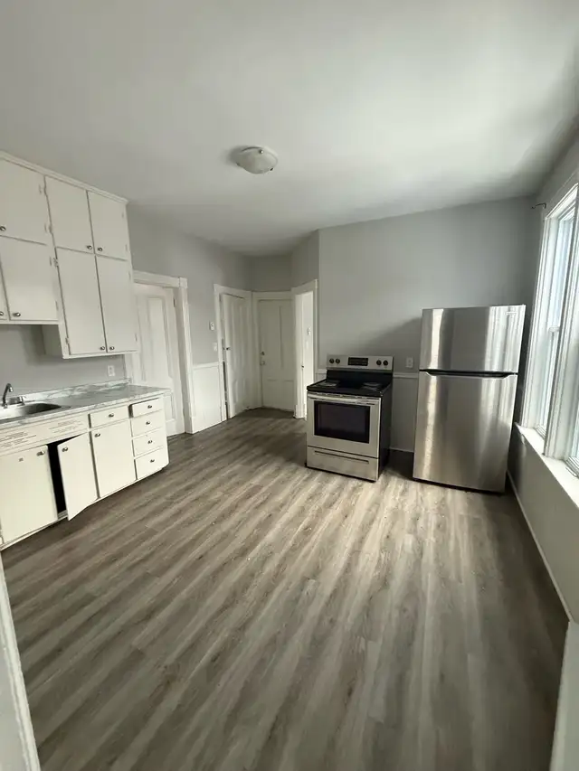 4 Bedroom Apartment in Long Term Rentals in Saint John - Image 3