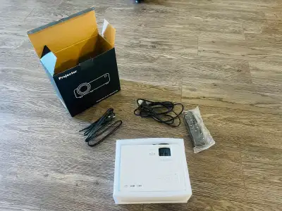 Brand new Projector. 2 years warranty (1 year 9 months left). - 2.4G/5G Wifi - Bluetooth - 1080P Ful...