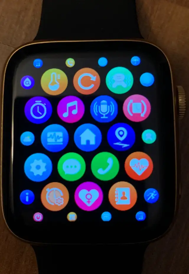 apple watch  knock off  make an offer in Jewellery & Watches in Mississauga / Peel Region - Image 3