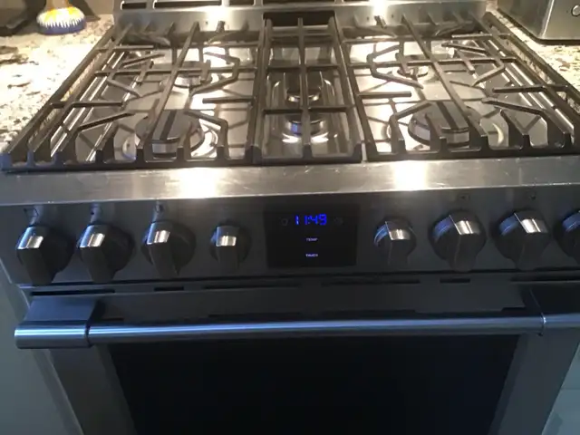 Frigidaire gas stove