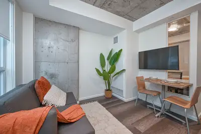2 Bed 1 bath Apartment Downtown Ottawa Byward Market