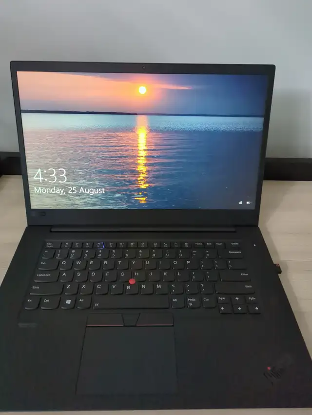 Lenovo ThinkPad X1 Extreme Gen 3 Laptop in Laptops in Markham / York Region - Image 3