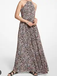 $395 Stunning Like New Michael Kors floral pleated maxi dress