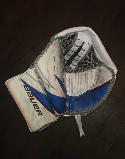 Mitaine Bauer Ultrasonic Hunter Miska goalie glove, View more