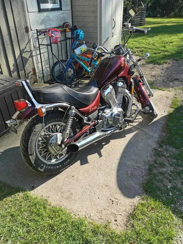 1986 Suzuki intruder 750 in Street, Cruisers & Choppers in Barrie - Image 3