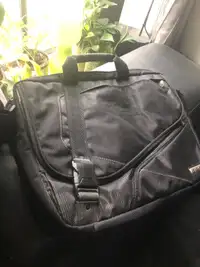 OGIO Voyager Messenger Laptop Bag canvas black - never used