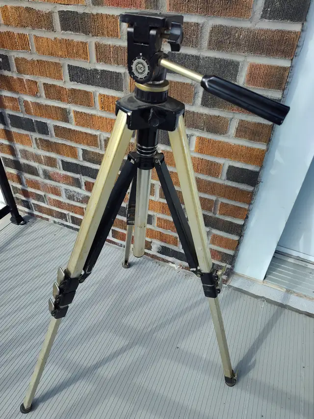 Camera Tripod414908204345600000