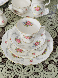 4 pieces Tranquility Royal Albert Bone China made in England 
