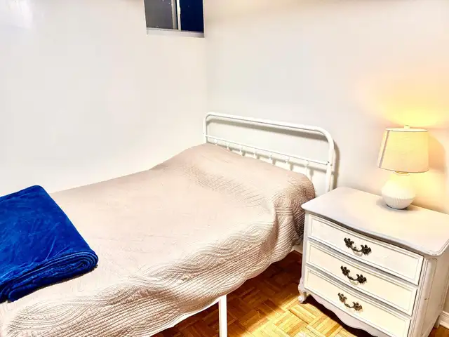 NO Contract Beautif Rm All Inclusive TTC 1mn walk, Subway 7 min