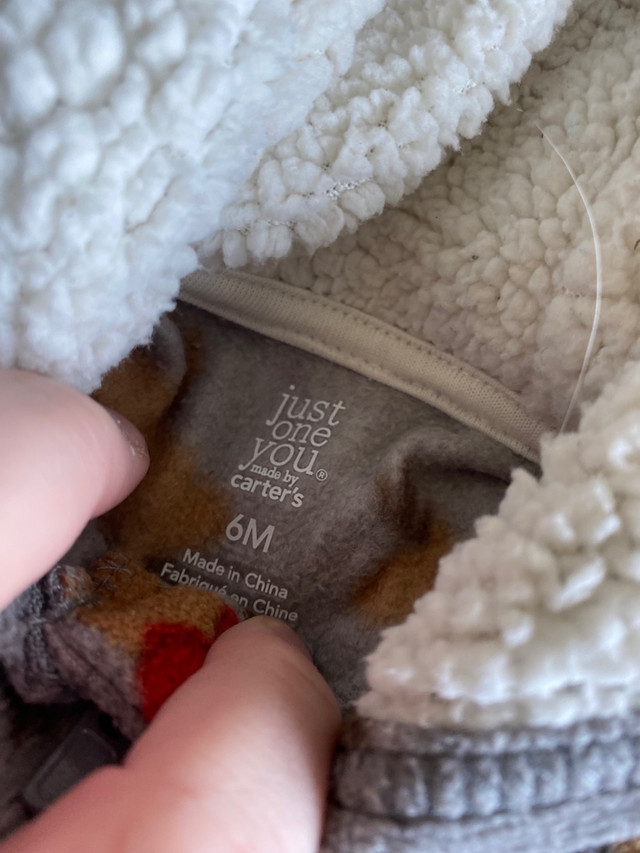 6m fleece hooded onesies  in Clothing - 6-9 Months in Winnipeg - Image 2