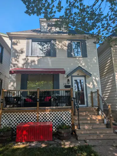 Charming Duplex in Wolseley