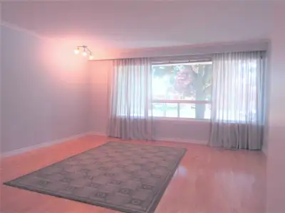 3 bedroom 2 washroom - Main Floor - STC Scarborough M1P4J6