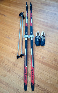 Cross Country Ski sets - Mens 7 - 10.5 / Womens 8 - 11.5