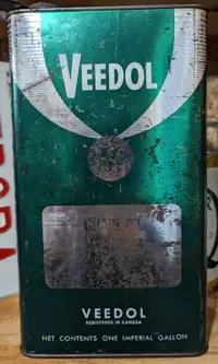 VINTAGE 1960's VEEDOL FLYING V CHAIN OIL IMPERIAL GALLON CAN