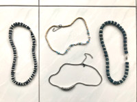 Lot de colliers / Lot of necklaces