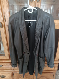 Manteau 3/4 en cuir pour femme noire