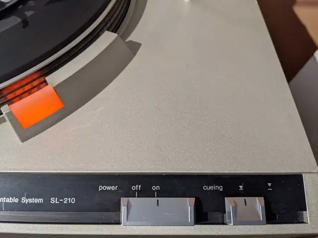 Technics SL-210 Turntable in Stereo Systems & Home Theatre in City of Toronto - Image 6