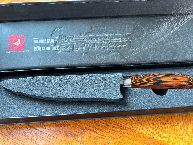 Couteau de chef Damascus VG10 dans Vaisselle et articles de cuisine  à Laval/Rive Nord - Image 3