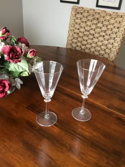 Dishes - 8 piece wine glass set, View more