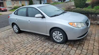 ●● PRIX NON NÉGOCIABLE ●● Très bon véhicule et super propre presque pas de rouille, 4 cylindres écon...