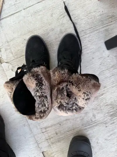 Brand new size 8w women’s boots, View more