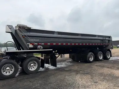 2024 Midland SLX3 Tri/A End Dump Air ride Sliding tarp Two axles of tires will need replaced at next...