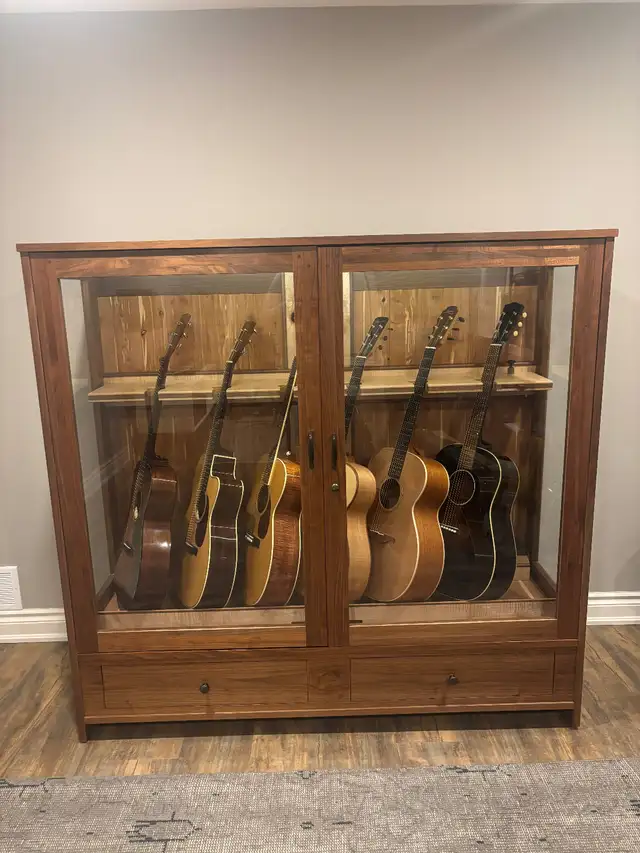 “American Musical Furniture” - Guitar Storage and Display Case in Guitars in Markham / York Region - Image 3