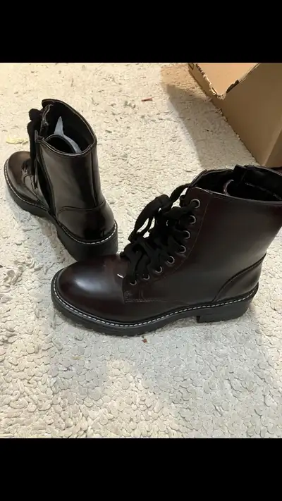 women’s shoes /boots, View more