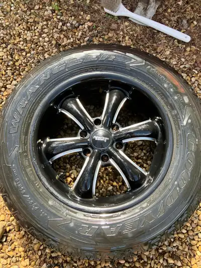 Tires and rims P265/65R18