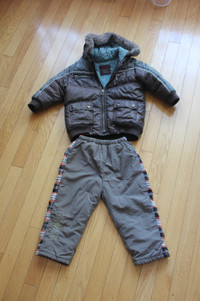 Veste avecpantalons pour 2-3 ans/Jacket with pants for 2-3 years