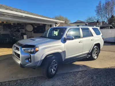 Toyota 4Runner TRD OFFROAD very clean