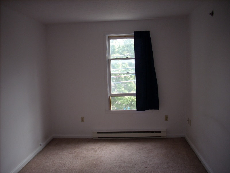 York Street One Bedroom Available Sept. 1st, No Parking Long Term Rentals Fredericton Kijiji