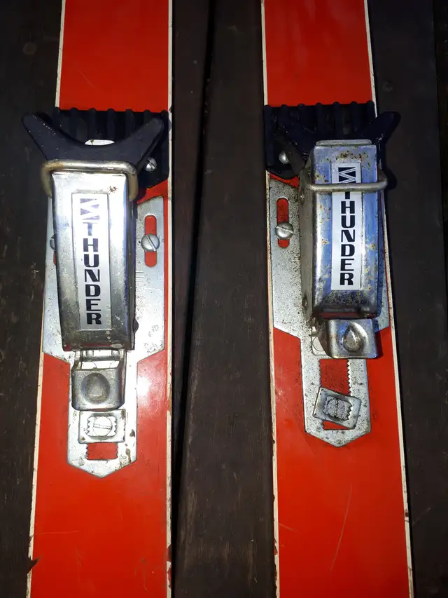1960s Skis Olympic Laminated handmade for Sears in Ski in Ottawa - Image 3